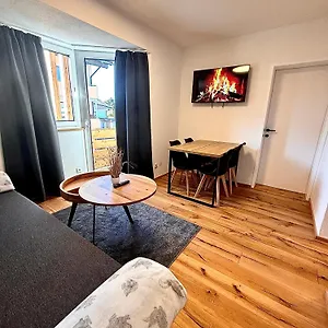 Apartment Schöne 4-zimmer Mitten In Den Alpen, Innsbruck